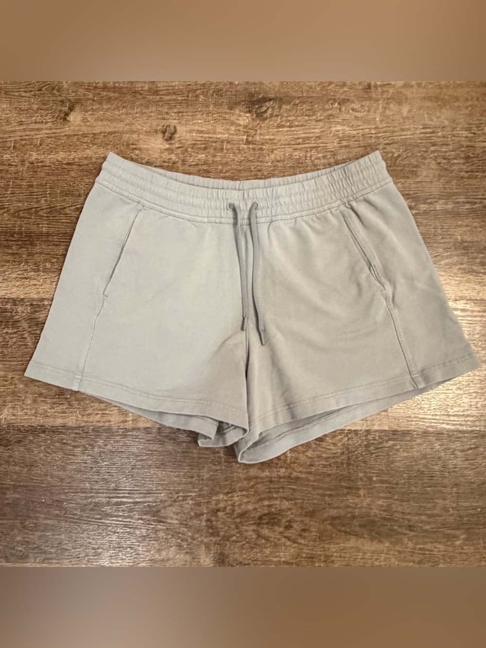 Athleta Women's Athletic Drawstring Shorts — Light Gray